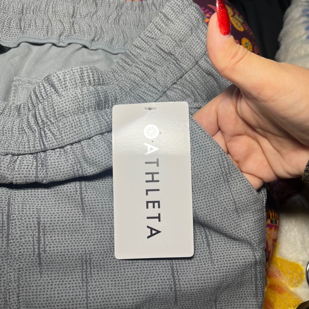 NWT Athleta Farallon Printed Jogger Pants Grey Print Drawstring Women‎ Size 22 - Picture 9 of 11
